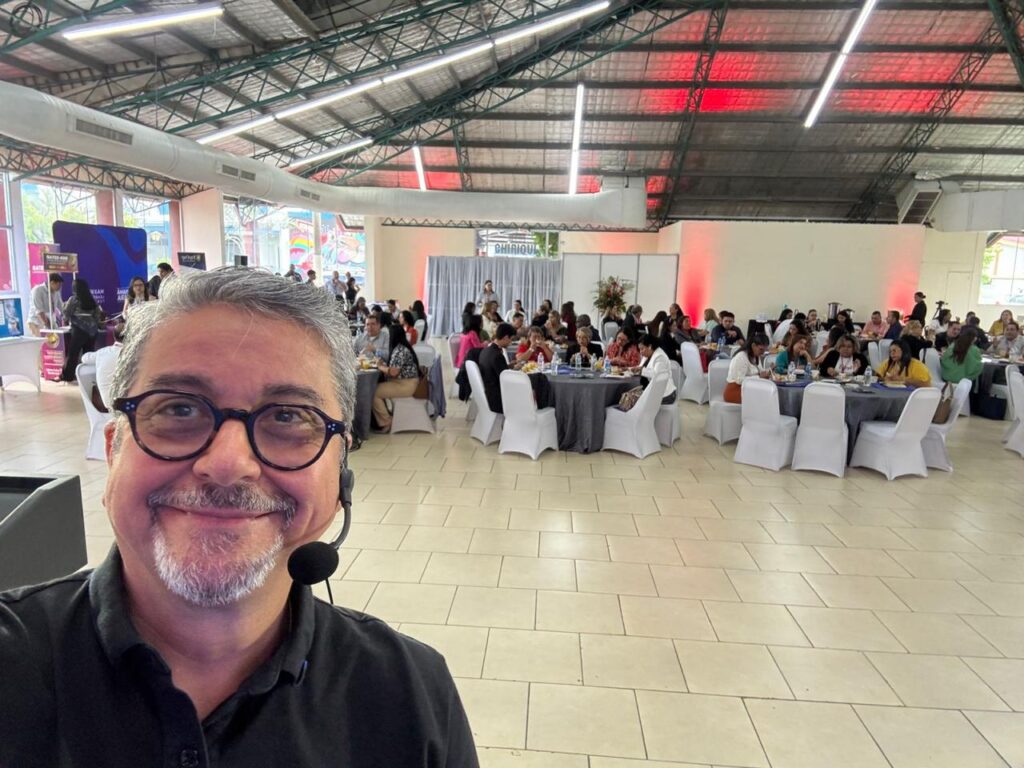 Conferencia - Congreso de Recursos Humanos Chiriquí, en sala